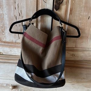 Burberry Ashby bucket tote